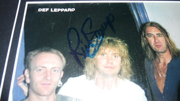 Def Leppard Group Signed Framed 16x20 Photo & Slang CD Display