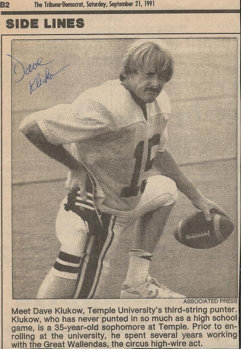 Dave Klukow Signed 1991 Newspaper Photo Clipping Temple 35 Year Old Punter