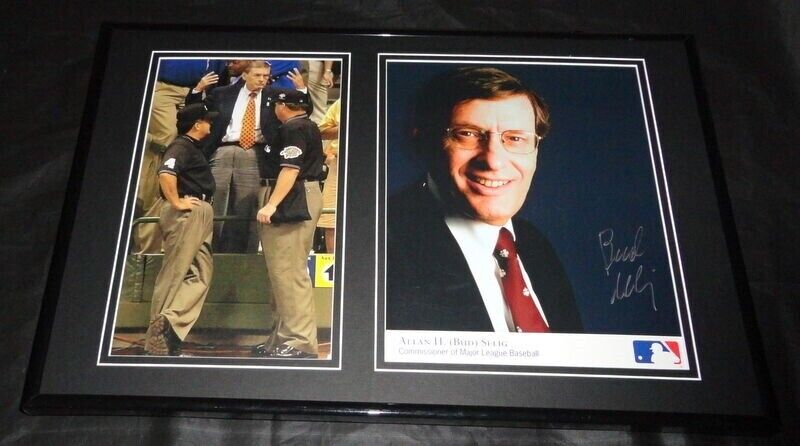 Bud Selig 2002 All Star Game Tie Signed Framed 12x18 Photo Set