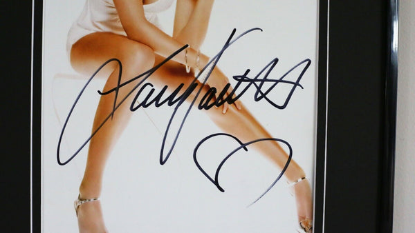 Laura Vandervoort Signed Framed 16x20 Photo Set AW Smallville Haven