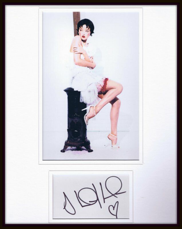 Shalom Harlow Signed Framed 11x14 Photo Display 