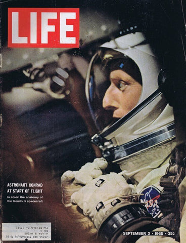 ORIGINAL Vintage Life Magazine September 3 1965 Astronaut Pete Conrad Gemini 5