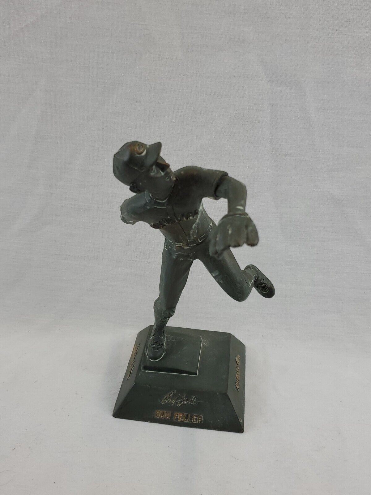 VINTAGE 2011 BDA Bob Feller Statue Indians