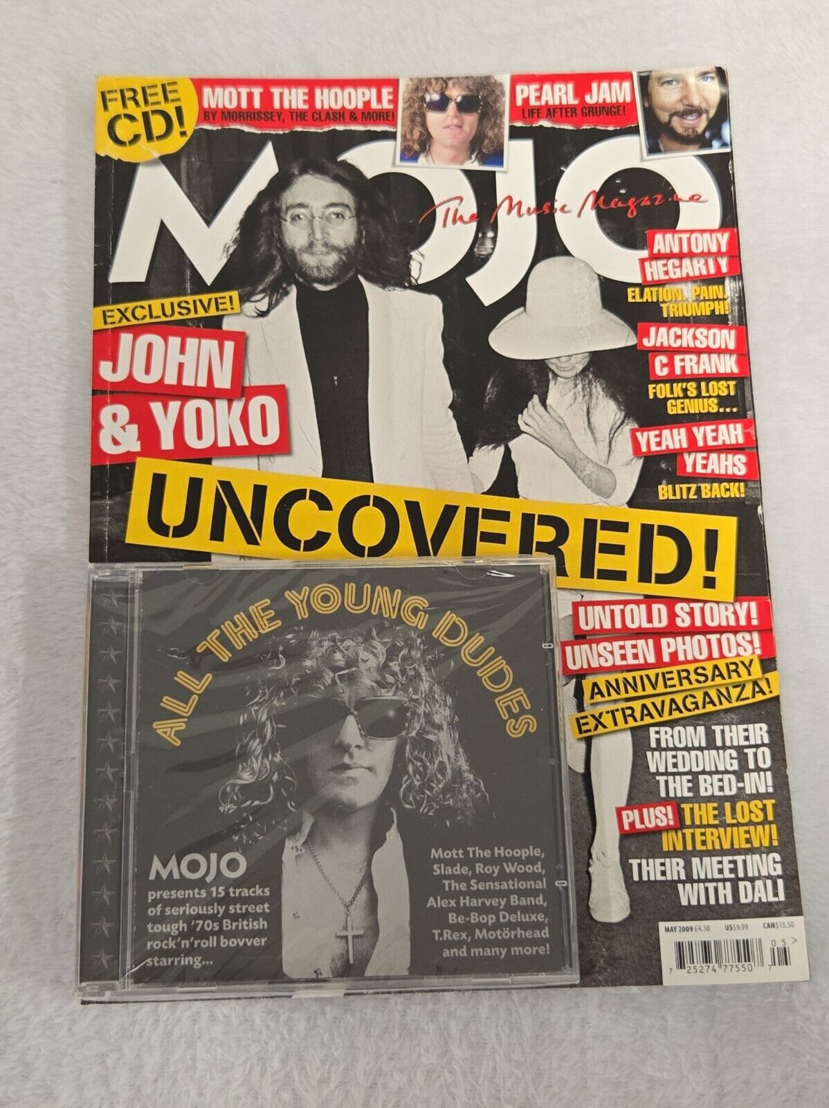 May 2009 Mojo Magazine John Lennon Yoko Ono w/ CD