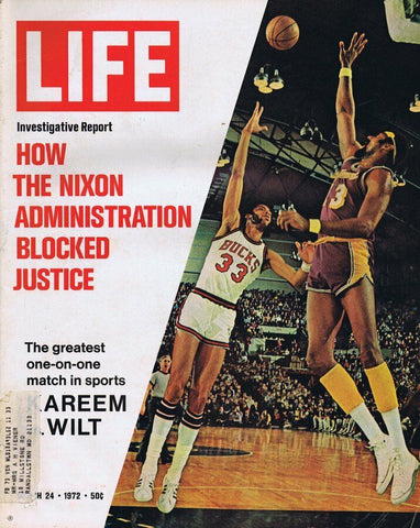 ORIGINAL Vintage Life Magazine March 24 1972 Kareem Abdul Jabbar vs Wilt