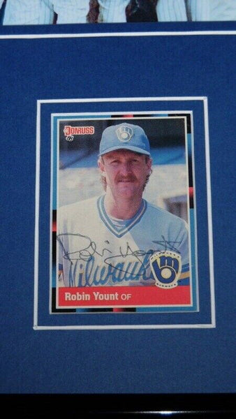 Robin Yount Signed Framed 11x17 Photo Display Brewers