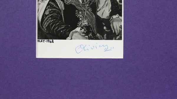 Sir Laurence Olivier Signed Framed 16x20 Hamlet Photo Poster Set AW