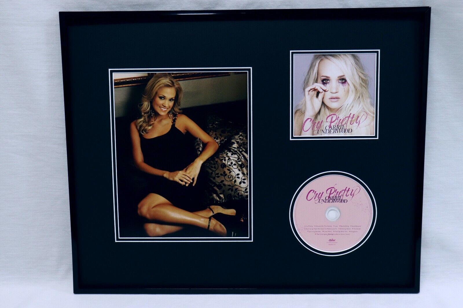 Carrie Underwood Framed 16x20 Photo & Cry Pretty CD Display