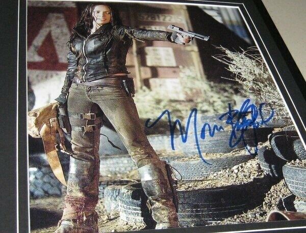 Moon Bloodgood Signed Framed 12x18 Photo Set Falling Skies Terminator 