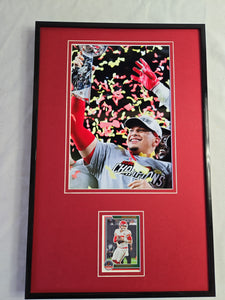 Patrick Mahomes Framed 11x17 Photo + Card Display Chiefs