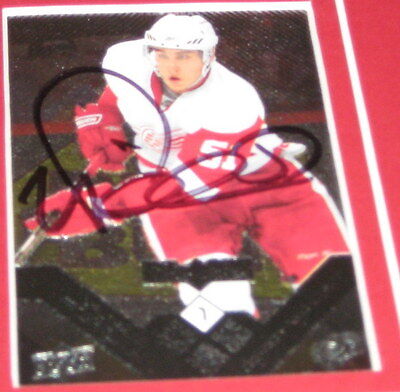 Valtteri Filppula Signed Framed 11x17 Photo Display Red Wings Stanley Cup