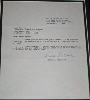 Vanessa Redgrave Signed Framed 1994 Letter & Photo Display 