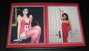 Jamie Lynn Sigler Signed Framed 12x18 Photo Set AW Sopranos Meadow